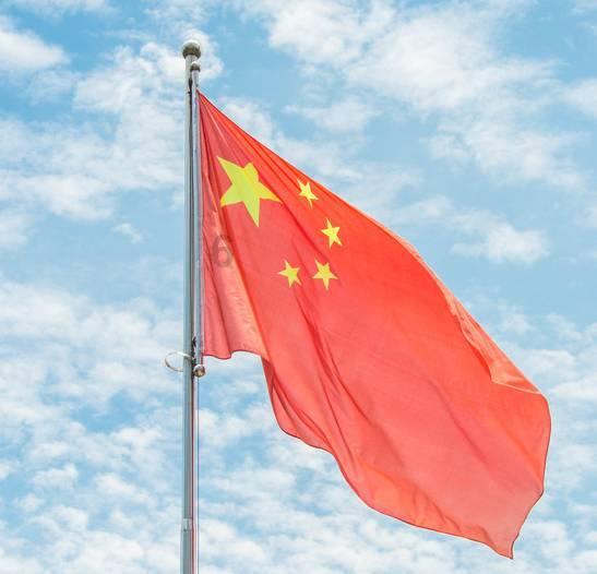 小个子要想穿裙子好看又显高,需要掌握哪些技巧和方法?知识星球平台,专注分享精准知识!